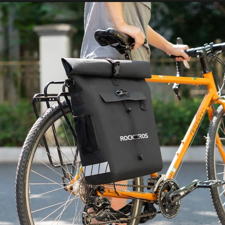 Rockbros Fahrradtasche mit Rucksackfunktion, wasserdicht, mit Helmbefestigung 18l - Schwarz