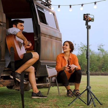 Ugreen LP680 selfie stick with stand and Bluetooth remote control 1.8m - black