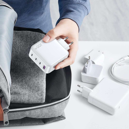 Szybka ładowarka GaN 3xUSB C / USB 100W PPS Ugreen CD226 - biała