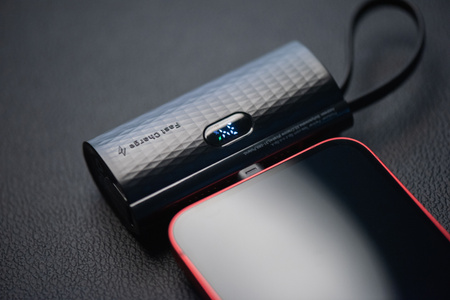 FORCELL Powerbank F-Energy Power Plug F5K3 5 000mAh z wbudowanym złączem do Lightning 8-PIN PD 20W czarny