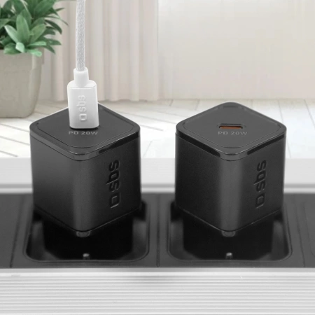Ładowarka sieciowa SBS TETRGAN1C20K 20W GaN USB-C z Power Delivery - czarna