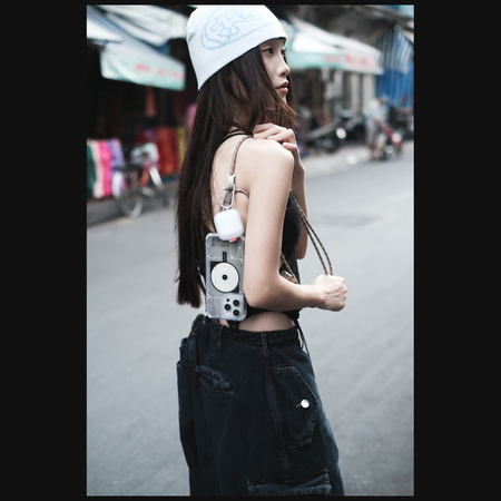 Uniwersalna smycz do telefonu kabel 2w1 Skinarma Dyno Ve USB-C/USB-C beżowy