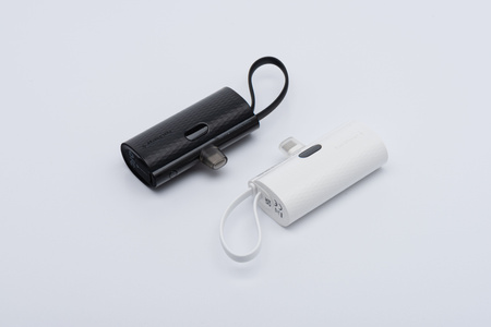 FORCELL Powerbank F-Energy Power Plug F5K3 5 000mAh z wbudowanym złączem do Lightning 8-PIN PD 20W biały