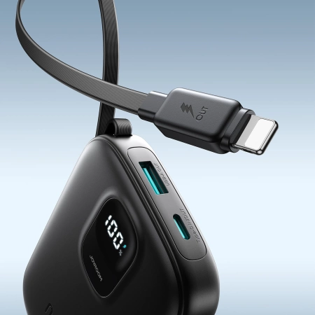 Joyroom JR-PBF18 22,5 W 10000 mAh Powerbank mit integriertem Lightning Kabel + USB-C-Kabel 0,25 cm - Schwarz