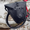 Wozinsky wodoodporna torba rowerowa sakwa na bagażnik 25l 2w1 czarny (WBB24BK)
