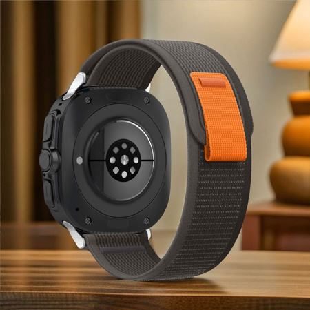 Pasek Tech-Protect Nylon na Samsung Galaxy Watch Ultra (47 mm) - czarno-pomarańczowy