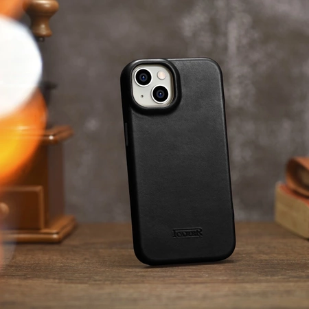 iCarer CE Oil Wax Premium Leather Folio Case skórzane etui iPhone 14 Plus z klapką magnetyczne MagSafe czarny (AKI14220707-BK)