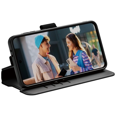 CARE by PanzerGlass Feature Wallet Kickstand Case für Samsung Galaxy A36 5G - Schwarz