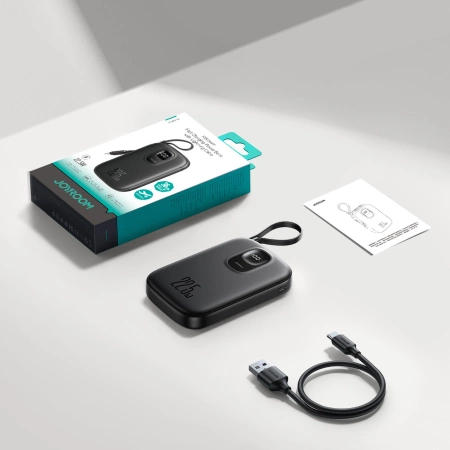 Joyroom JR-PBF18 22,5 W 10000 mAh Powerbank mit integriertem Lightning Kabel + USB-C-Kabel 0,25 cm - Schwarz