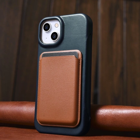 iCarer CE Oil Wax Premium Leather Folio Case skórzane etui iPhone 14 Plus z klapką magnetyczne MagSafe niebieski (AKI14220707-BU)