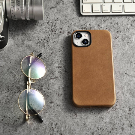 iCarer Oil Wax Premium Leather Case iPhone 14 Magnetic Leather Case with MagSafe Brown (WMI14220701-TN)